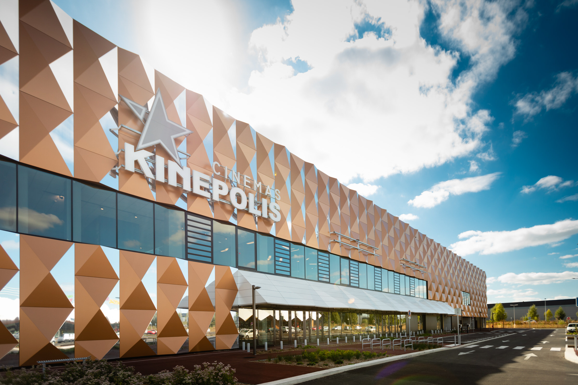 Kinepolis Inaugure Son Premier Complexe En le de France Br tigny 